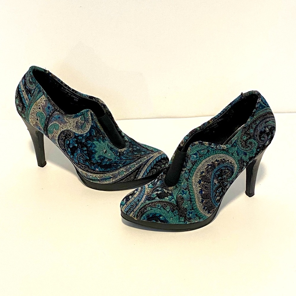 Diba green and black tapestry booties 6M 297